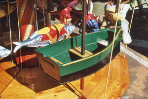 4. La barque du Carousel marin